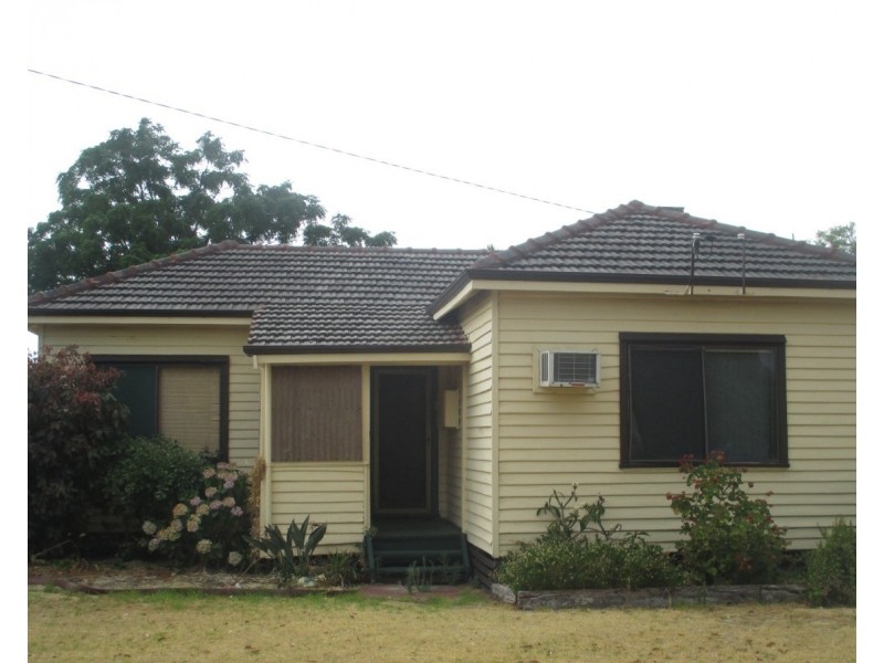 8 Service Street, Mandurah WA 6210