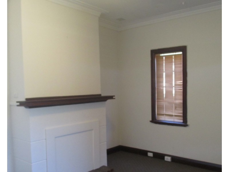 8 Service Street, Mandurah WA 6210