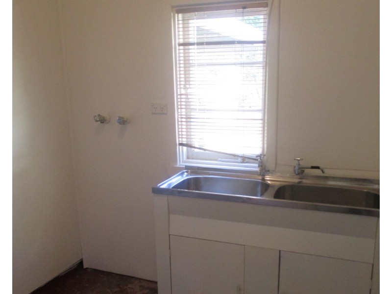 8 Service Street, Mandurah WA 6210