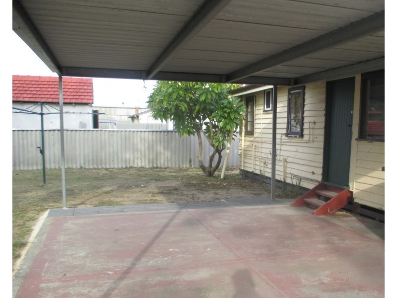 8 Service Street, Mandurah WA 6210