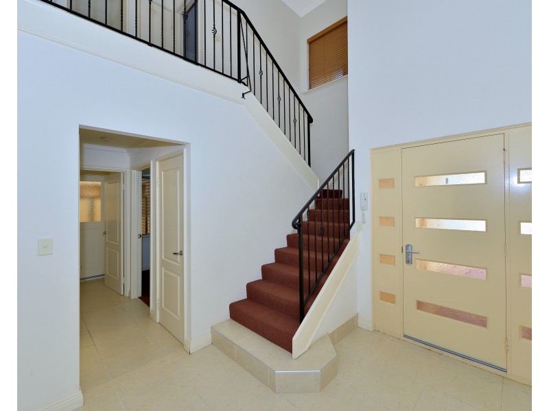 3/21 Pebblebeach Boulevard, Meadow Springs WA 6210