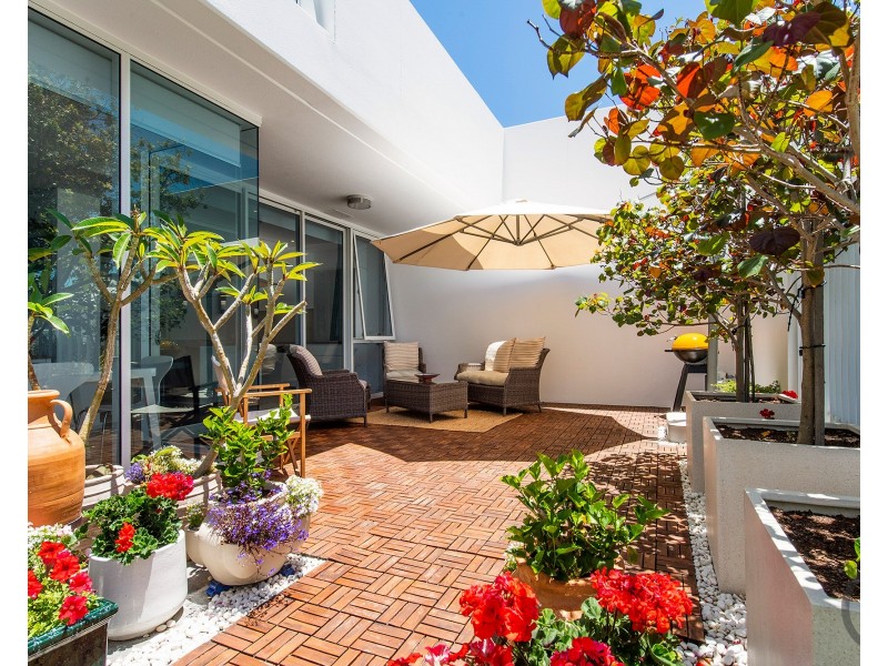 202/5 Marco Polo Drive, Mandurah WA 6210