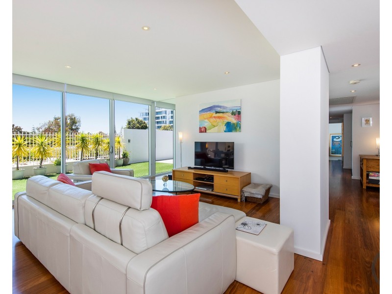 202/5 Marco Polo Drive, Mandurah WA 6210