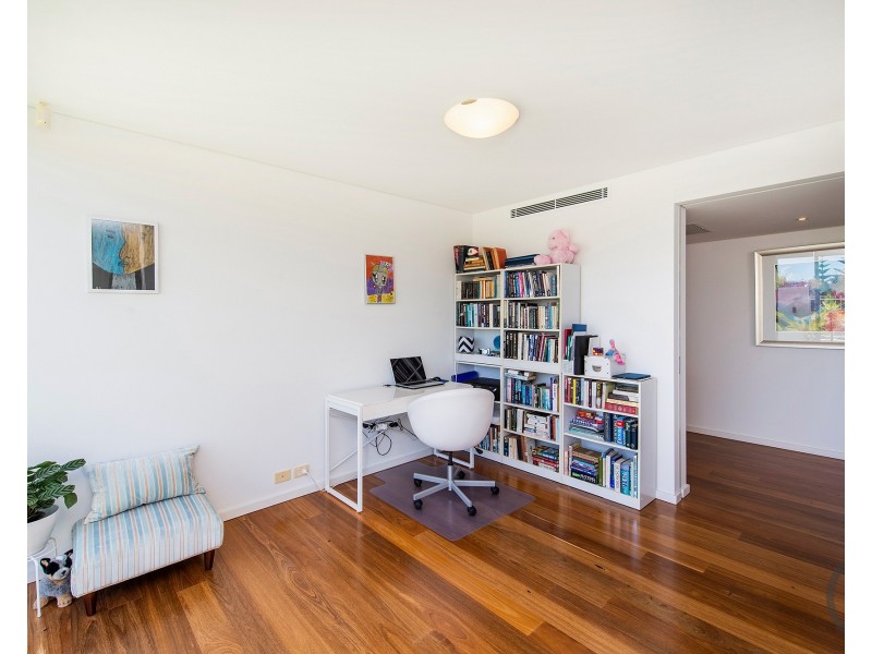 202/5 Marco Polo Drive, Mandurah WA 6210