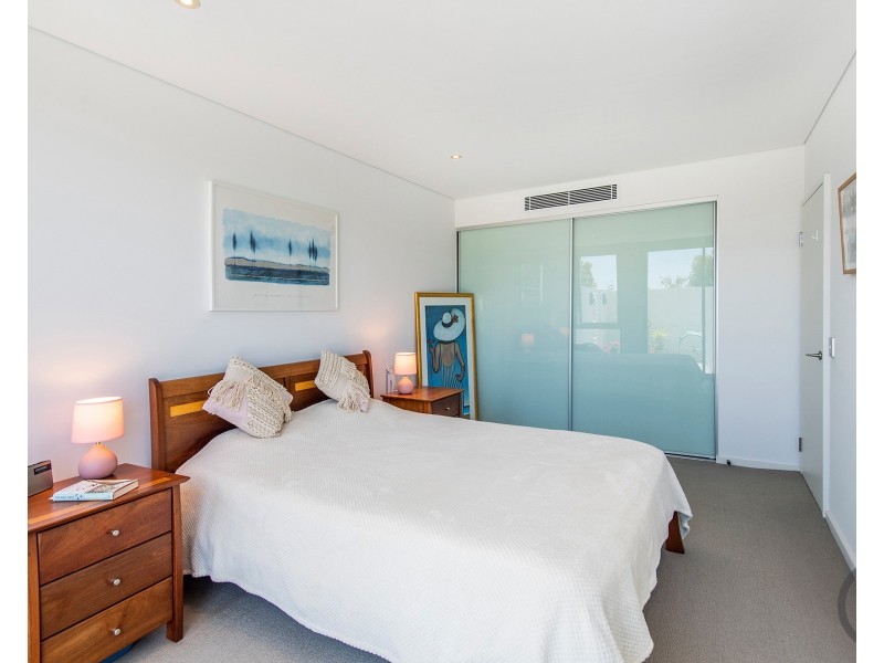 202/5 Marco Polo Drive, Mandurah WA 6210