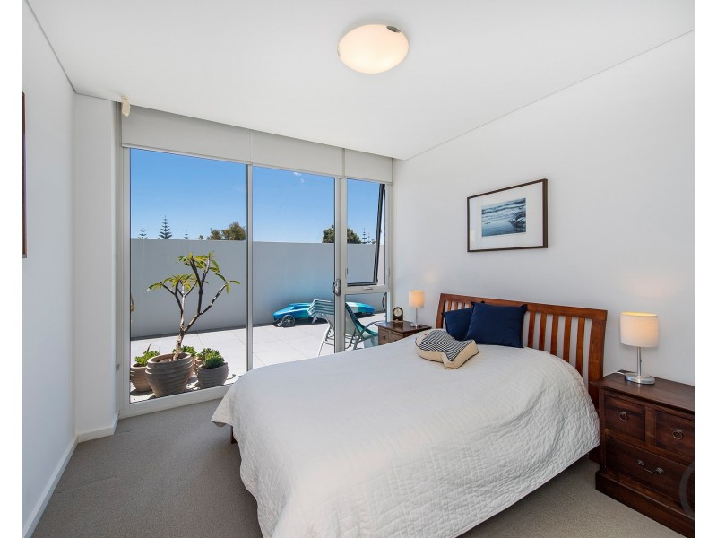 202/5 Marco Polo Drive, Mandurah WA 6210