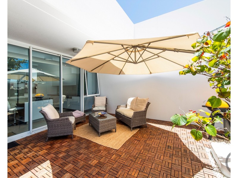 202/5 Marco Polo Drive, Mandurah WA 6210