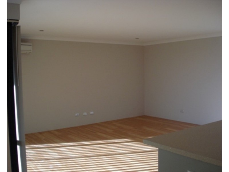 10  Woorabinda Rise, Lakelands WA 6180