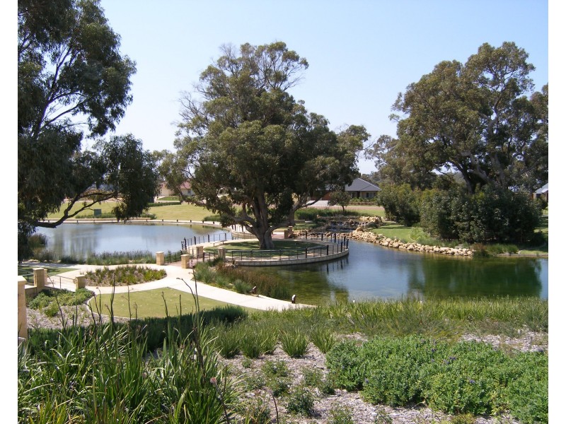 10  Woorabinda Rise, Lakelands WA 6180