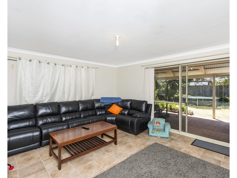 20 Montego Way, Halls Head WA 6210