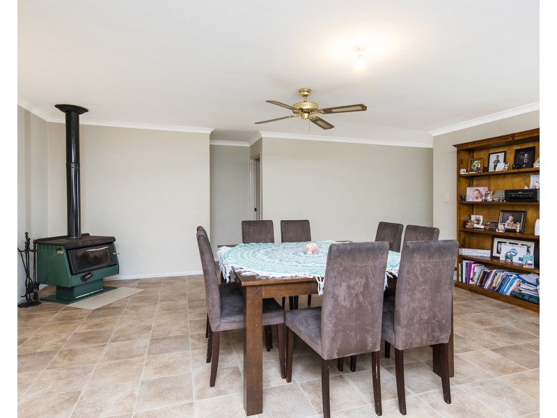 20 Montego Way, Halls Head WA 6210