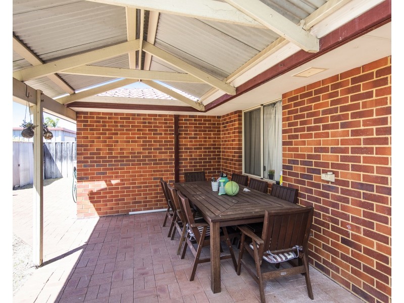 20 Montego Way, Halls Head WA 6210