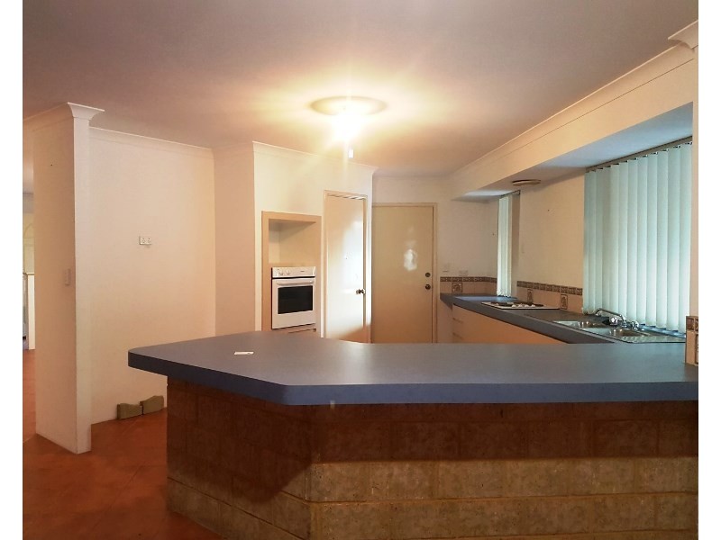 24 Cranbrook Crescent, Dawesville WA 6211