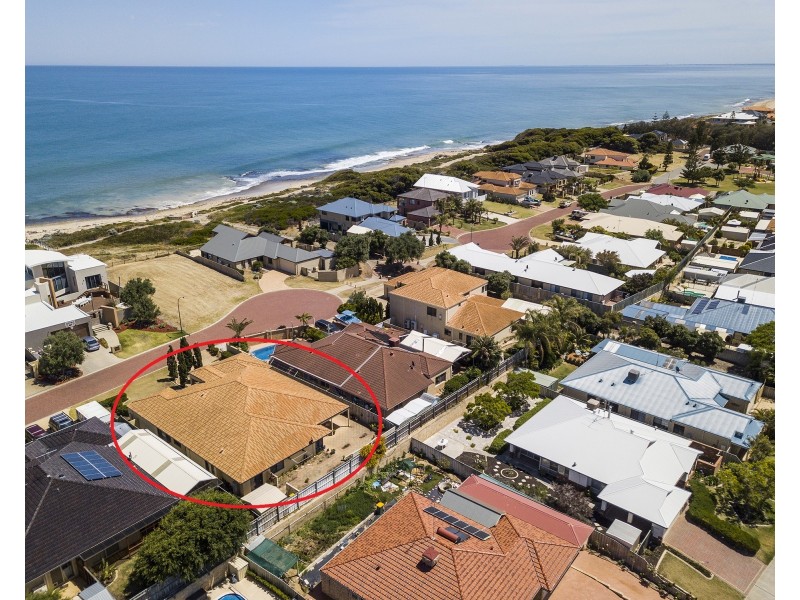 12 Capricorn Mews, Halls Head WA 6210