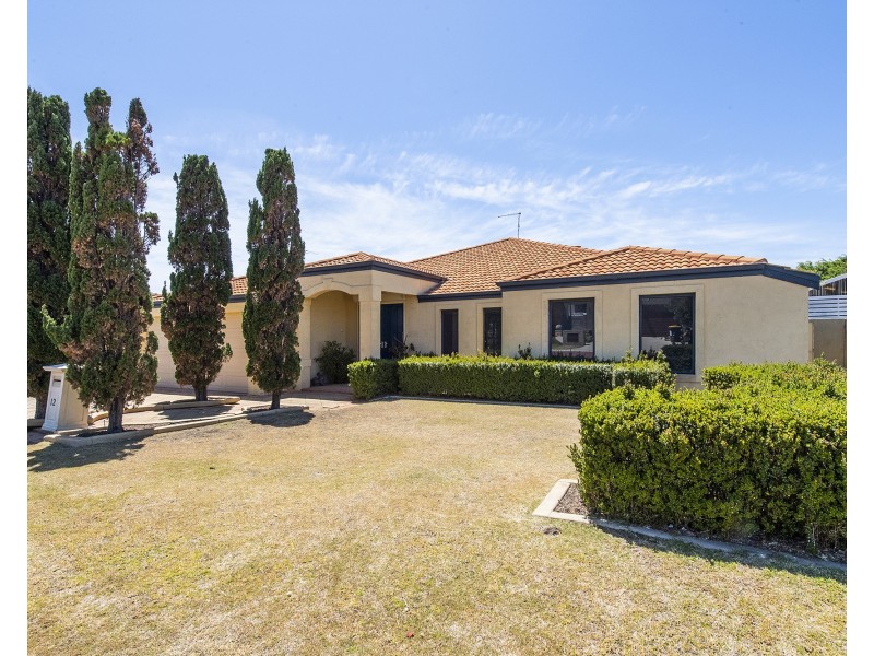 12 Capricorn Mews, Halls Head WA 6210