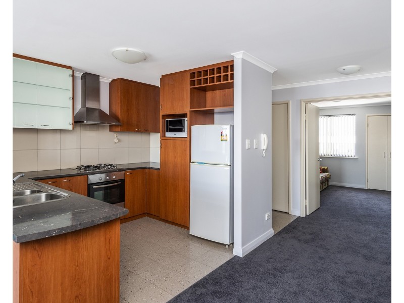 31/206 Mary Street, Halls Head WA 6210