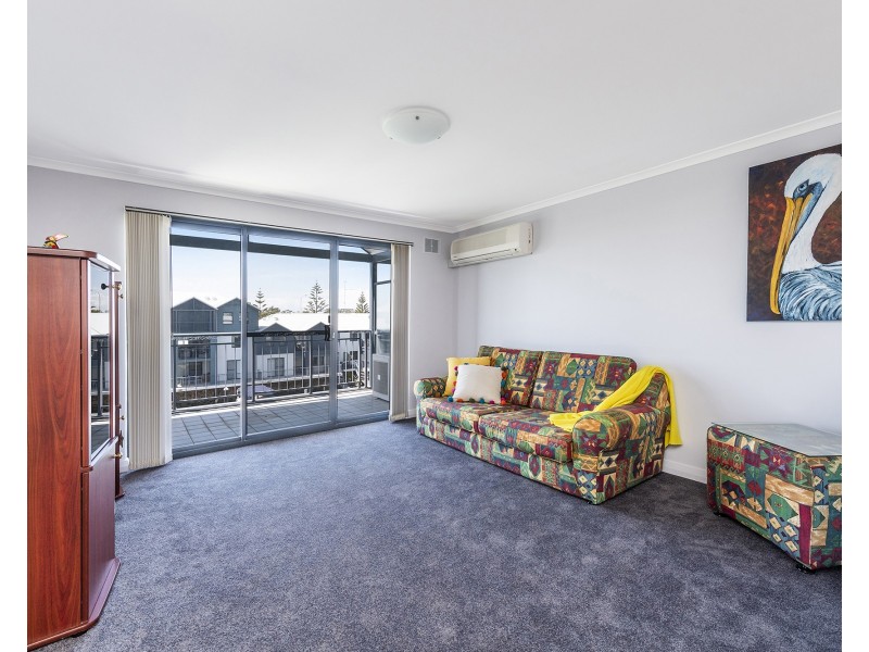 31/206 Mary Street, Halls Head WA 6210