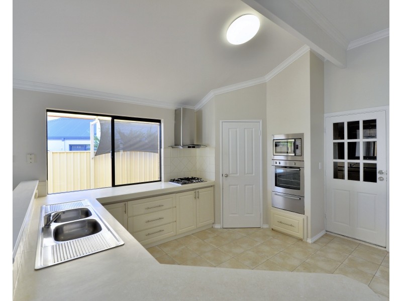 13 John Dory Cove, Wannanup WA 6210