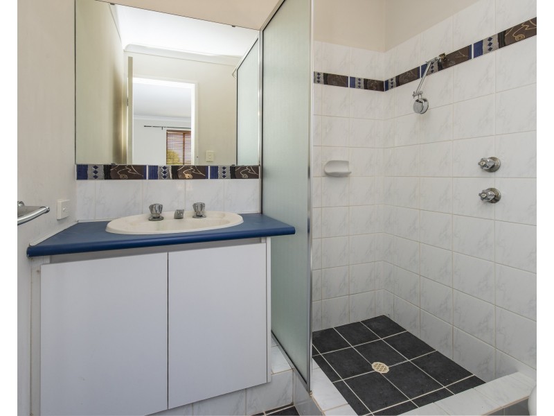 14 Pineknoll Gardens, Meadow Springs WA 6210