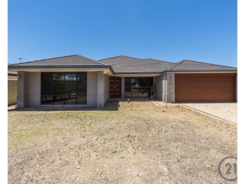 10 Garcia Loop, Lakelands WA 6180
