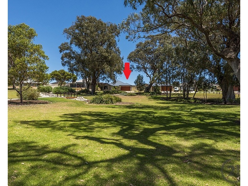 10 Garcia Loop, Lakelands WA 6180