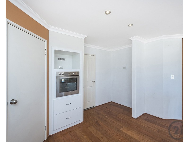 10 Garcia Loop, Lakelands WA 6180