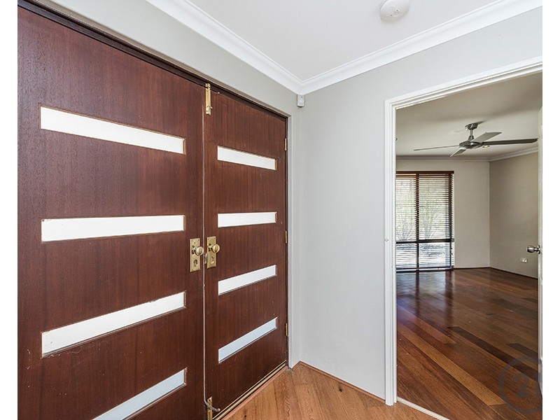 10 Garcia Loop, Lakelands WA 6180