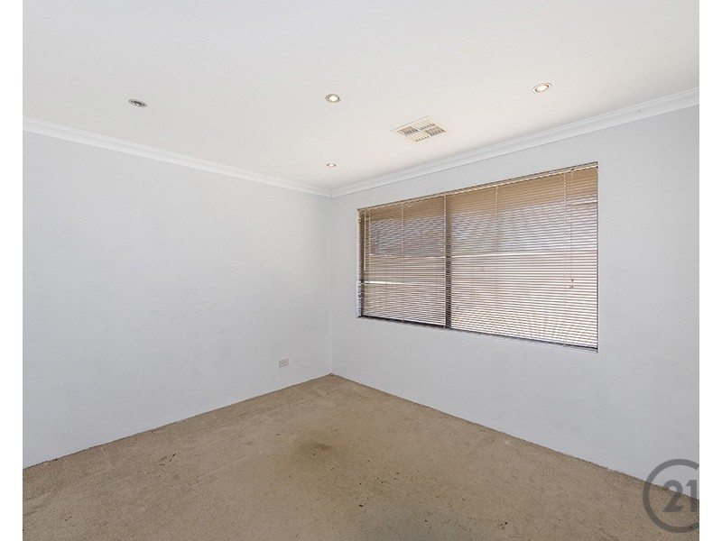 10 Garcia Loop, Lakelands WA 6180