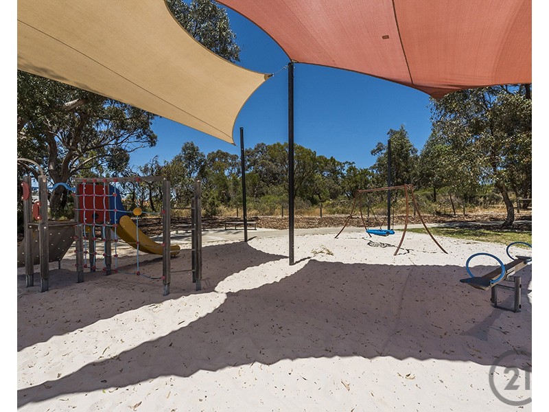 10 Garcia Loop, Lakelands WA 6180