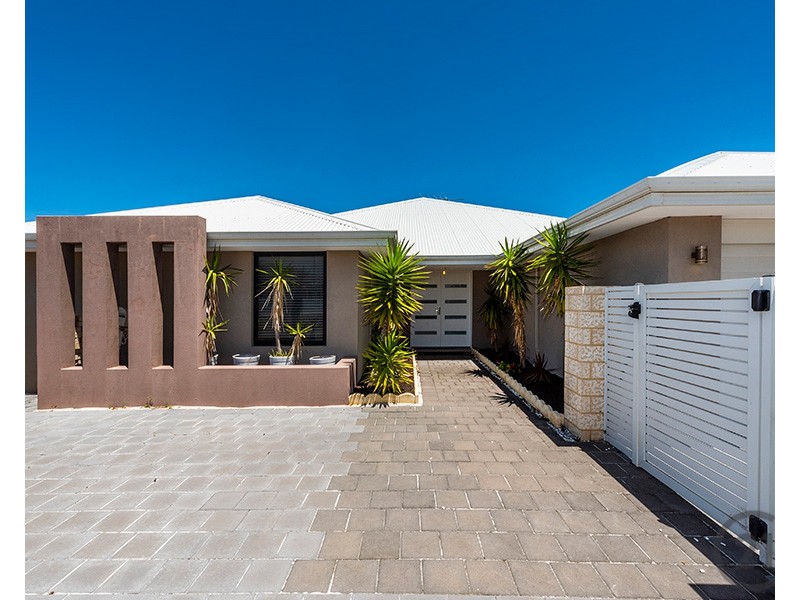 44  Carissa Turn, Halls Head WA 6210