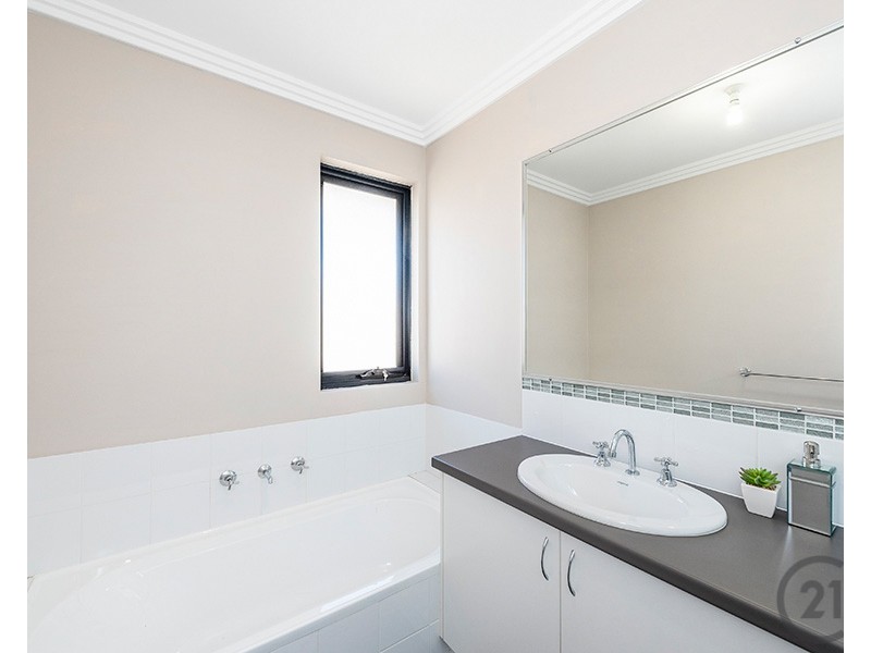 44  Carissa Turn, Halls Head WA 6210