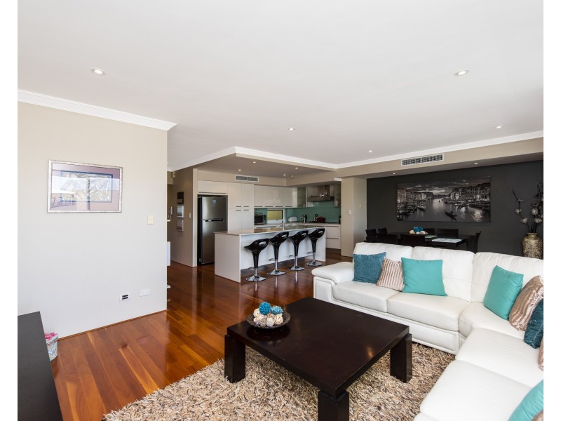 1/16 Cannaregio Square, Mandurah WA 6210