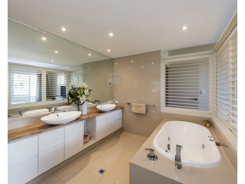 1/16 Cannaregio Square, Mandurah WA 6210