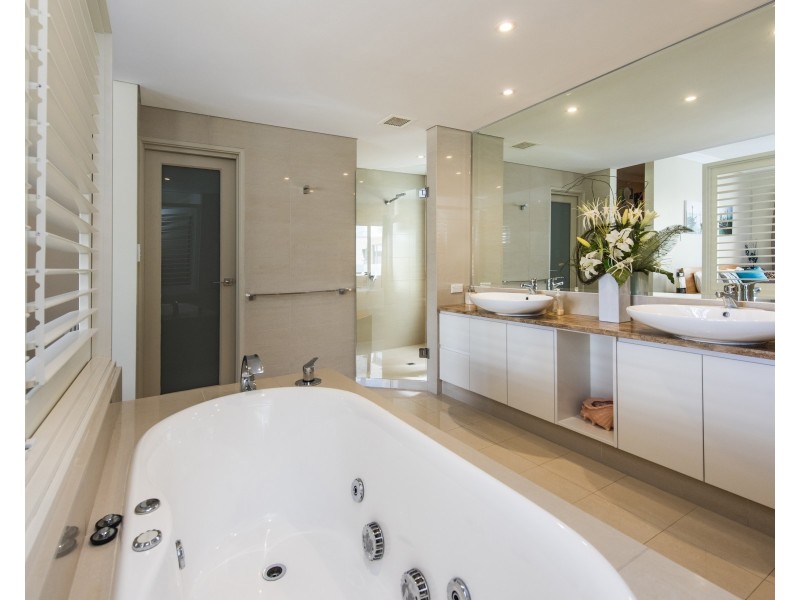 1/16 Cannaregio Square, Mandurah WA 6210