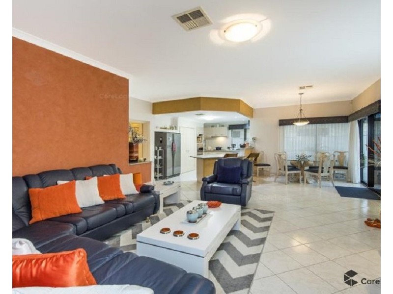 33 Leveque Loop, San Remo WA 6210