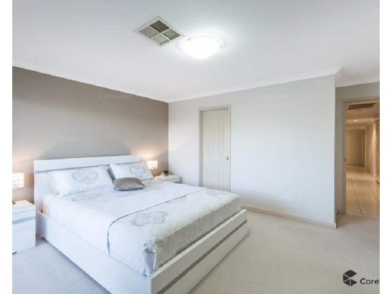 33 Leveque Loop, San Remo WA 6210