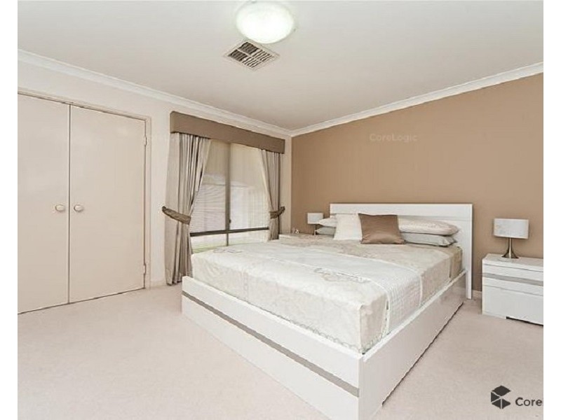 33 Leveque Loop, San Remo WA 6210