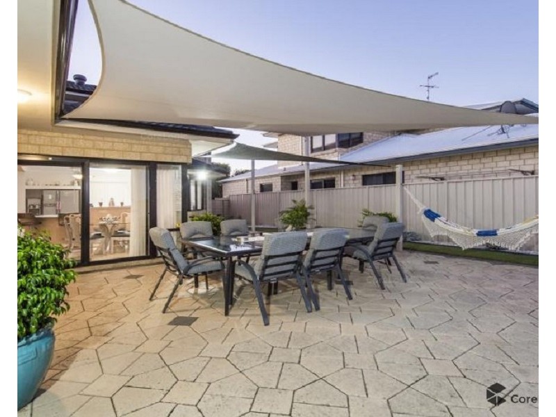 33 Leveque Loop, San Remo WA 6210