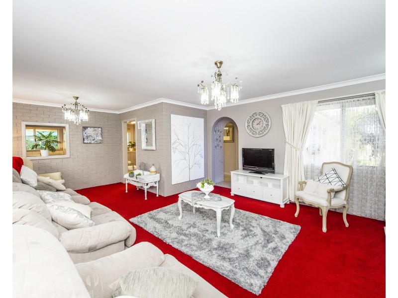 24 Kookerbrook Street, Dudley Park WA 6210