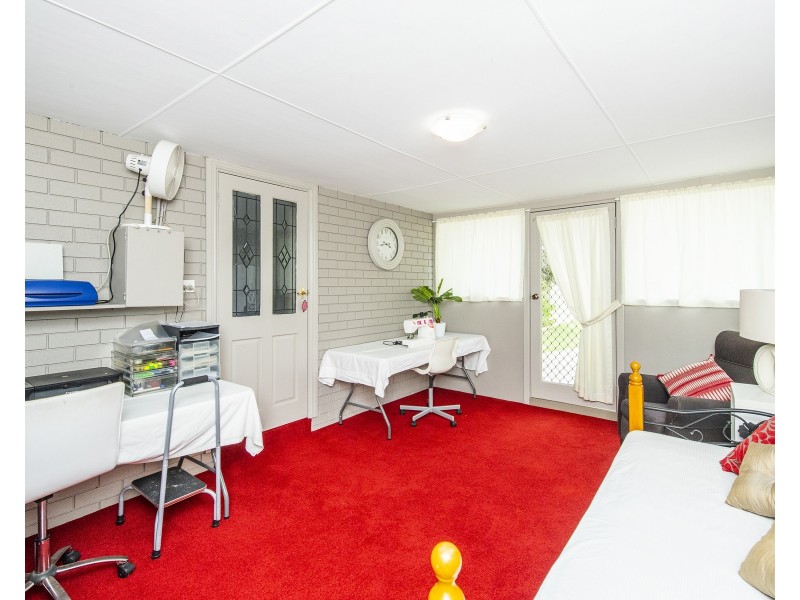 24 Kookerbrook Street, Dudley Park WA 6210