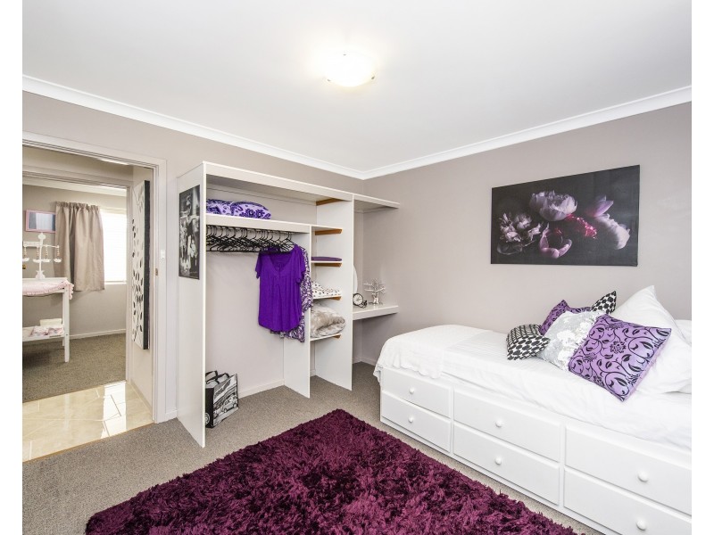 24 Kookerbrook Street, Dudley Park WA 6210