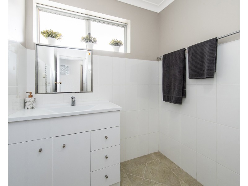 24 Kookerbrook Street, Dudley Park WA 6210