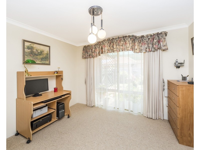 17 Lydia Place, Greenfields WA 6210