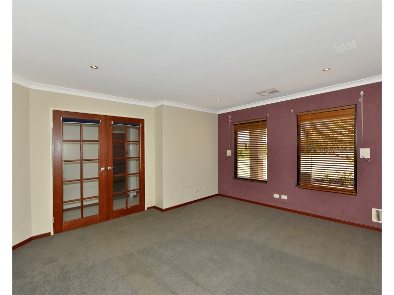 16 Chyverton Corner, Erskine WA 6210