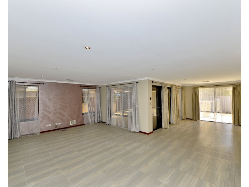 16 Chyverton Corner, Erskine WA 6210