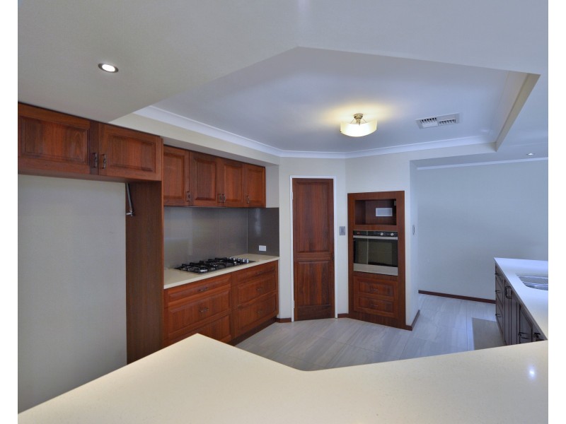 16 Chyverton Corner, Erskine WA 6210