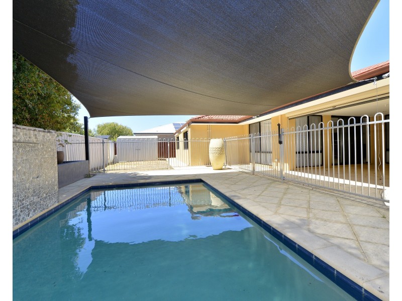 16 Chyverton Corner, Erskine WA 6210