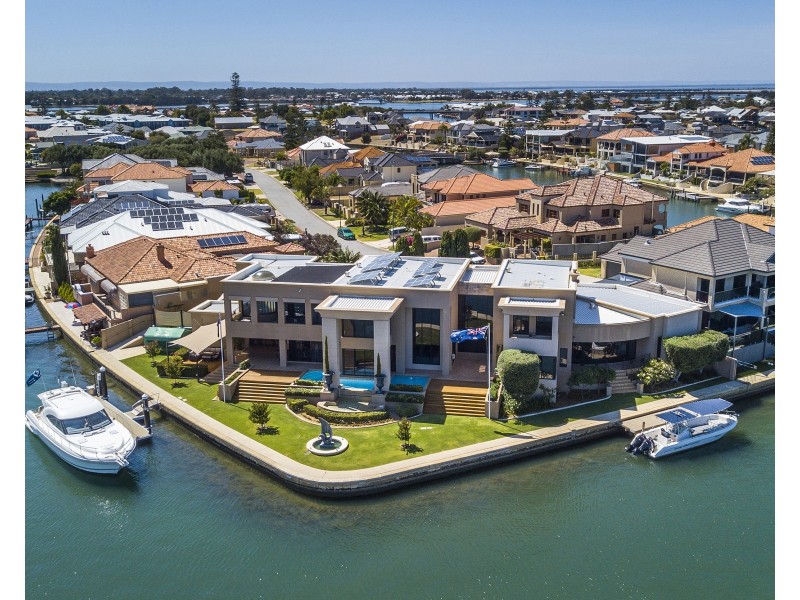 11 Picaroon Place, Halls Head WA 6210
