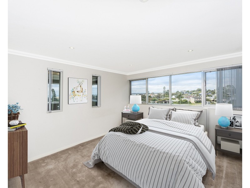 21D Oversby Street, Halls Head WA 6210