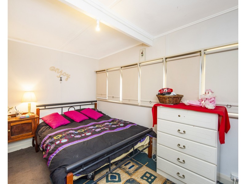 16 Albion Road, Madora Bay WA 6210